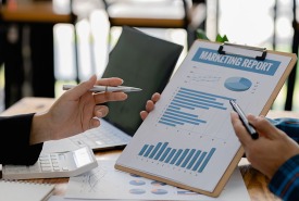 دراسة السوق: منهجيتنا لفهم عالمك المستهدف